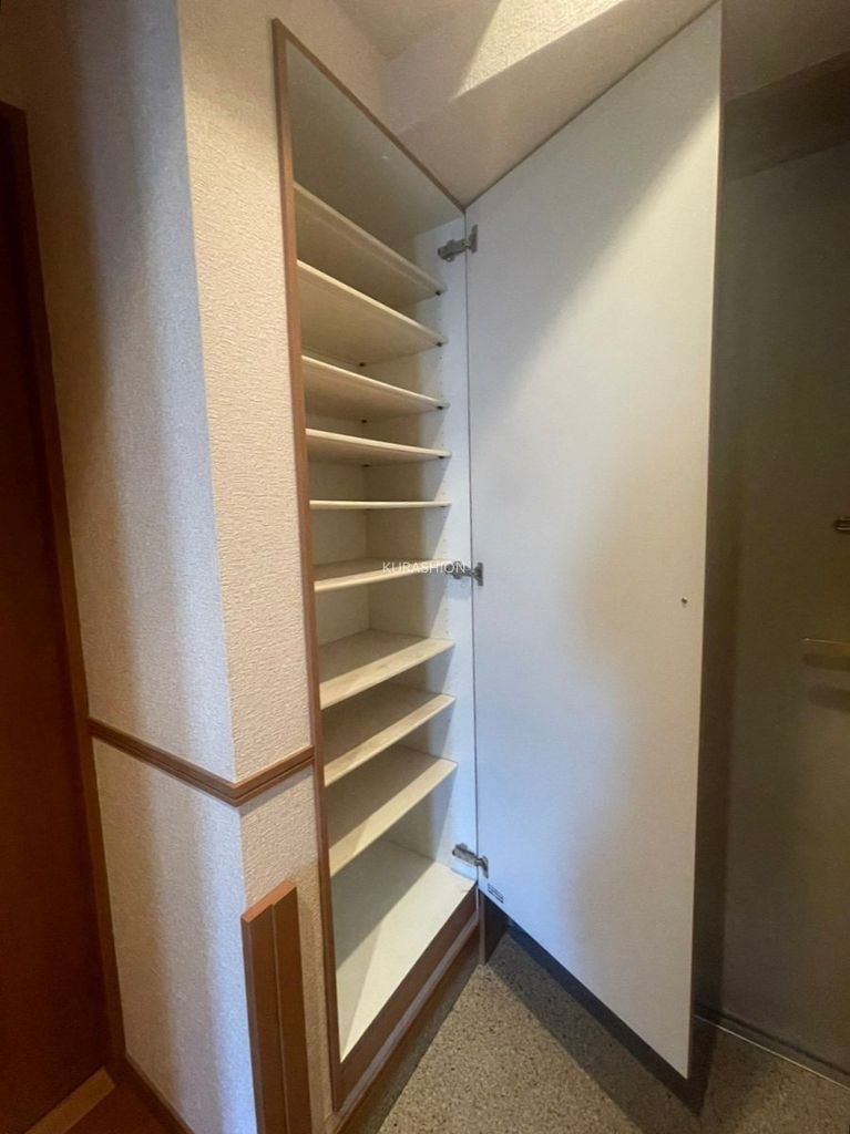 玄関　収納