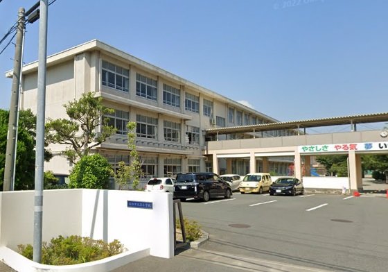 小学校　浜松市立蒲小学校（小学校）まで600m