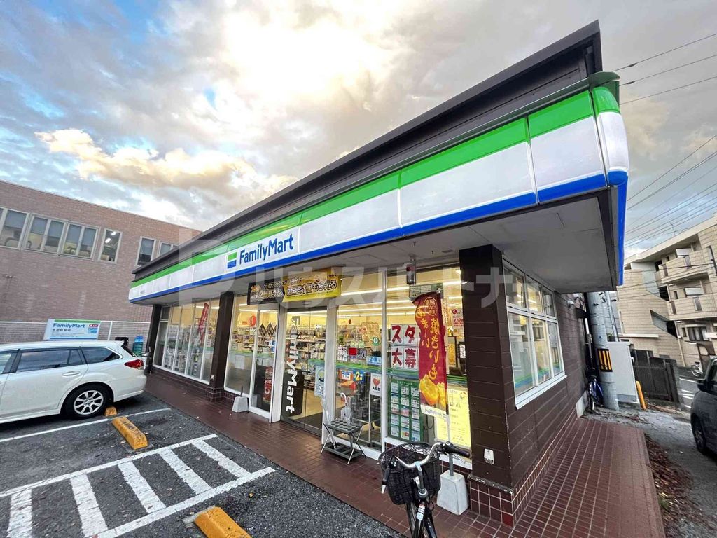 コンビニ　ファミリーマート八柱桜通り店（コンビニ）まで720m