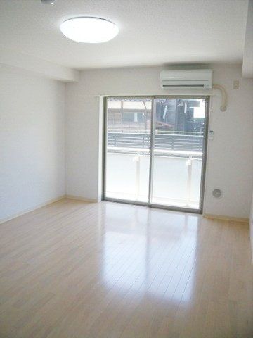 その他部屋・スペース　明るいお部屋です。