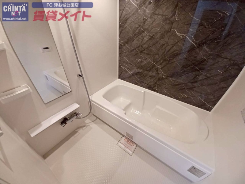 バス・シャワールーム　同型参考写真