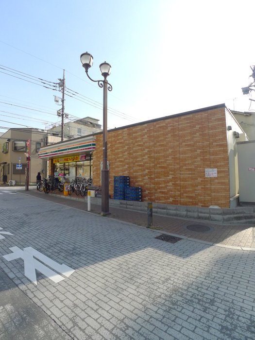 コンビニ　セブンイレブン（コンビニ）まで10m
