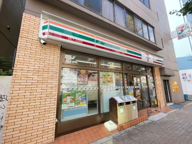 コンビニ　セブンイレブン目黒中町１丁目店（コンビニ）まで108m