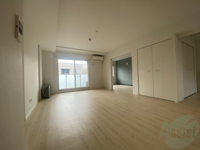 居室・リビング　広くてキレイなお部屋が広がっていて、充実した生活が送れそう。