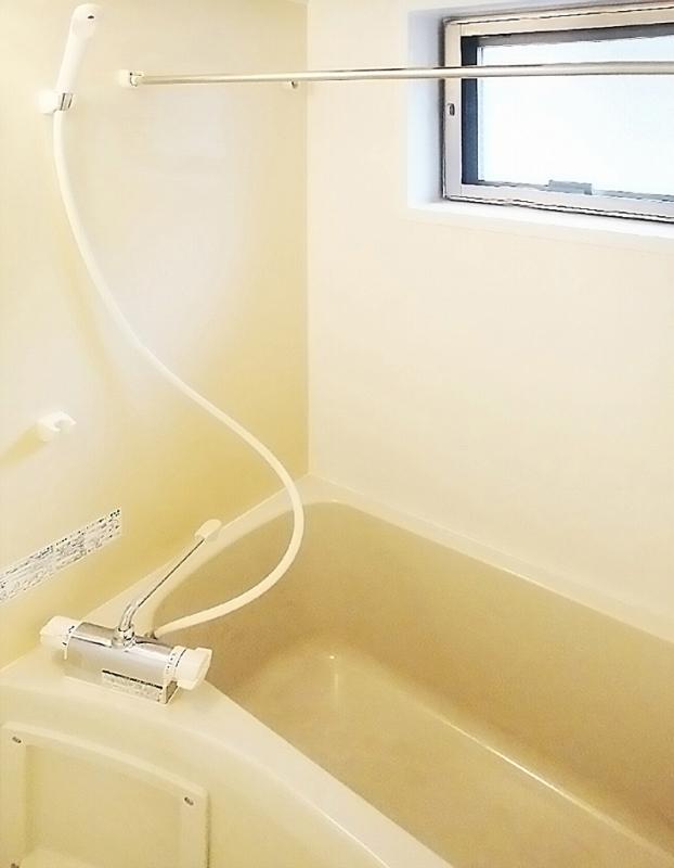 バス・シャワールーム　※別部屋の参考写真です。