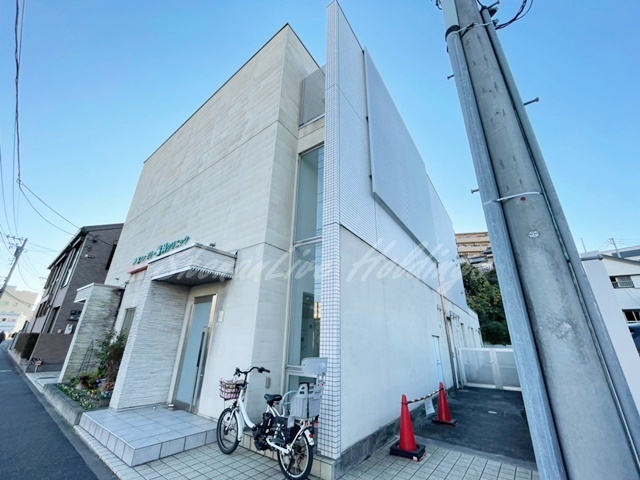 建物外観　鉄筋コンクリートマンションで防音面も安心♪