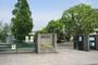 中学校　和泉市立富秋中学校（中学校）まで595m