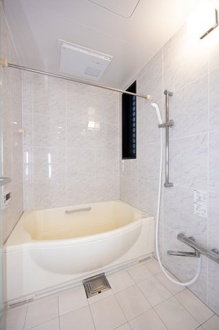 バス・シャワールーム　※写真は同タイプ住戸です。