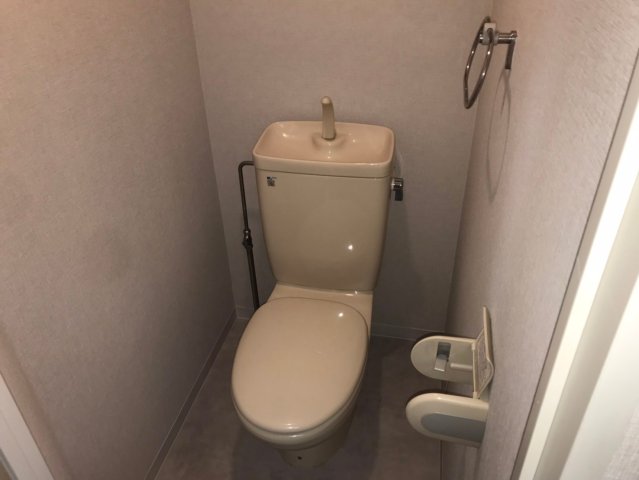 トイレ　※過去退去時のお写真です