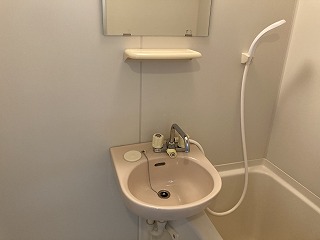 洗面設備　※過去退去時のお写真です