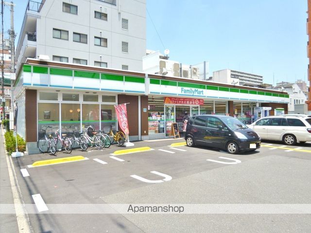 コンビニ　ファミリーマート（コンビニ）まで2715m