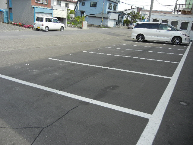 駐車場　駐車場