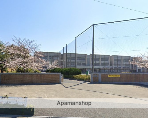 中学校　藤沢市立片瀬中学校（中学校）まで1429m