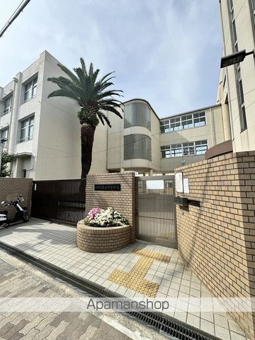 中学校　東生野中学校（中学校）まで361m