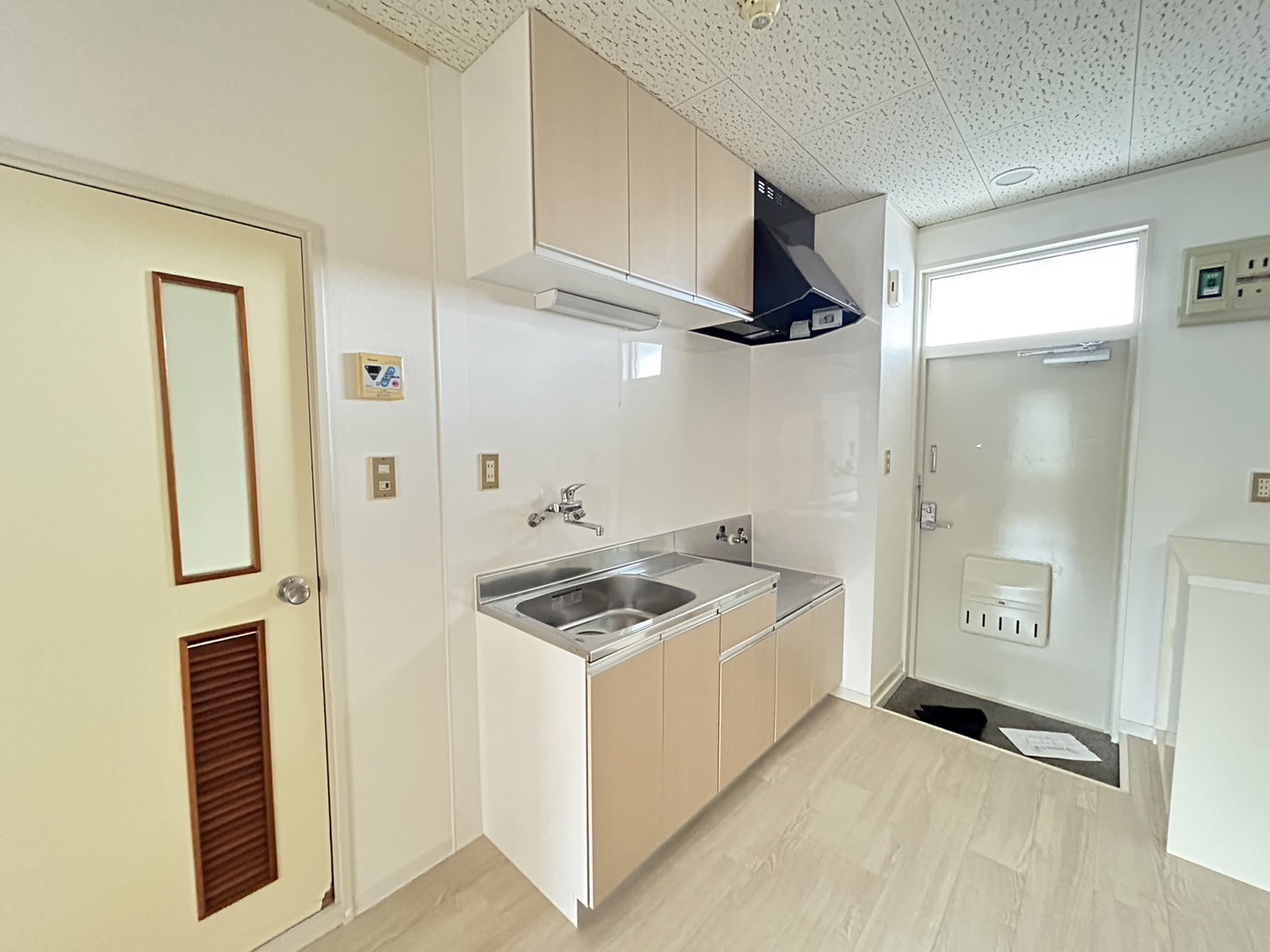 キッチン　※同建物別部屋の写真です
