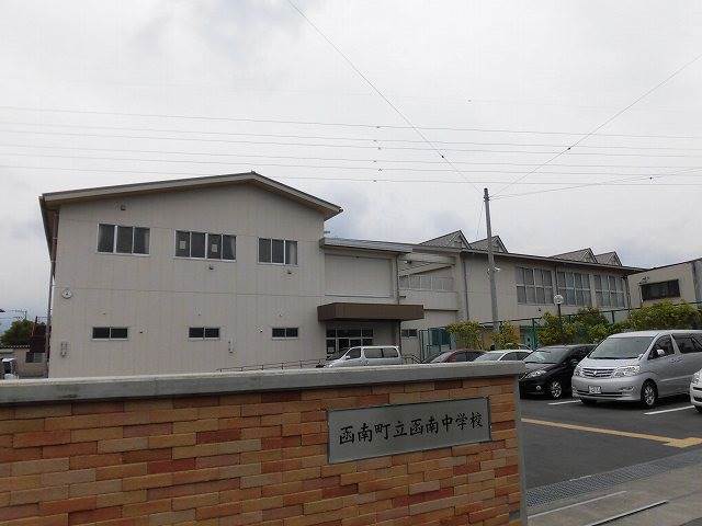 中学校　函南町立函南中学校（中学校）まで756m