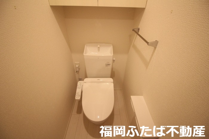 西鉄天神大牟田線 高宮駅 徒歩30分 3階建 築5年のトイレ写真