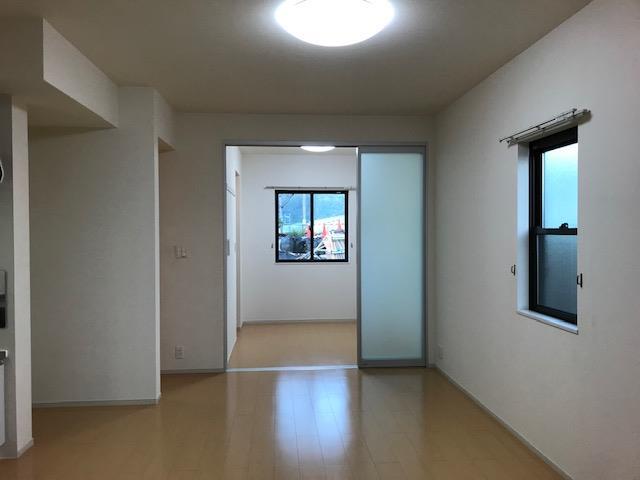 フローリッシュの居間写真