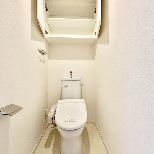 トイレ　※写真は同タイプ住戸です。