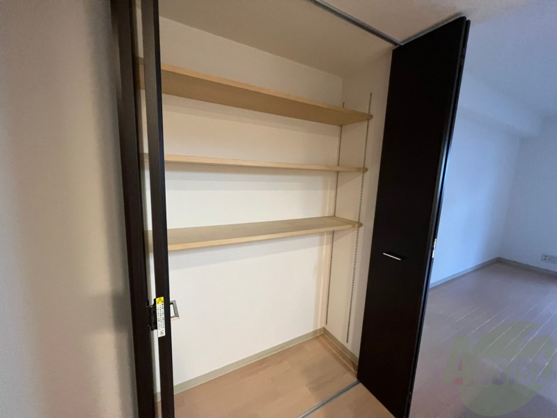 収納　寝室の収納です。部屋がすっきり片付きます。