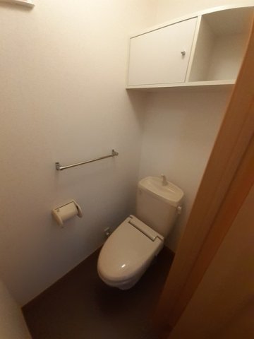 トイレ　清潔感のあるトイレです