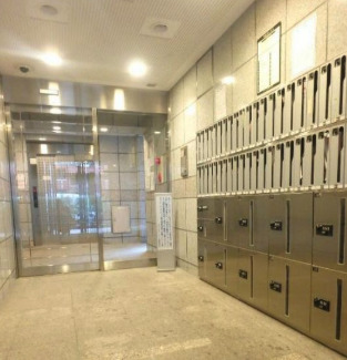 東急田園都市線 三軒茶屋駅 徒歩8分 10階建 築26年の外観写真