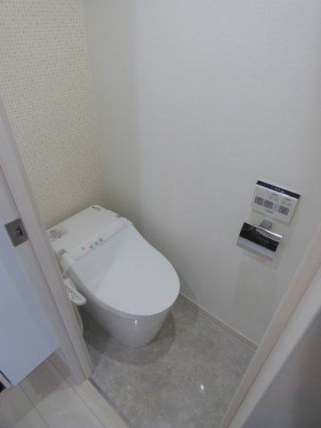 都営浅草線 戸越駅 徒歩5分 2階建 築11年のトイレ写真