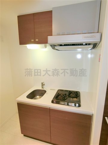 キッチン　キッチン　まな板が置ける調理スペースのある大きめなキッチン