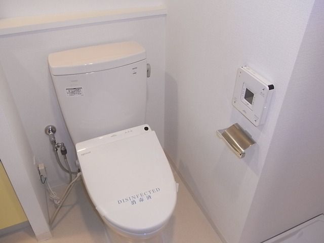 トイレ　ウォシュレット付