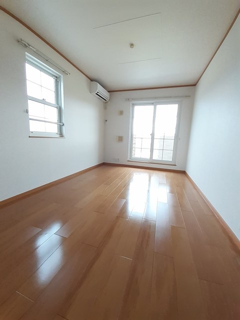 メゾン・ポポラーレAの居間写真