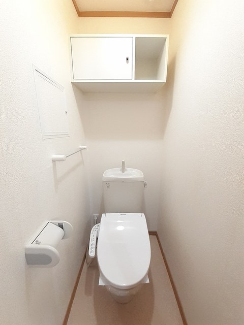 メゾン・ポポラーレAのトイレ写真
