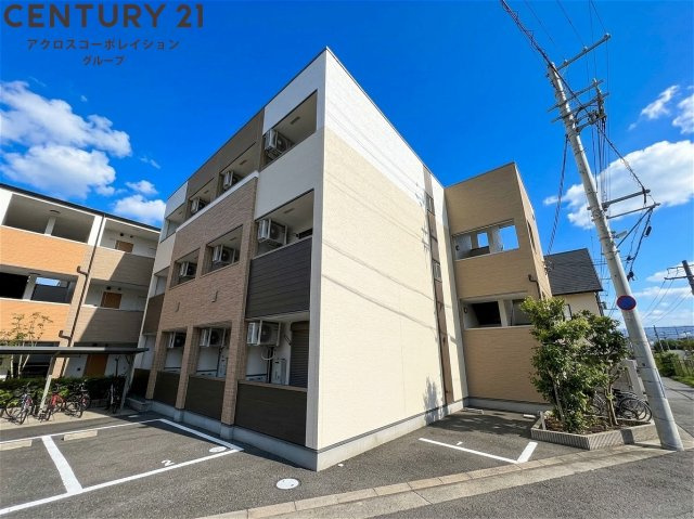 建物外観　モニター付インターホン・防犯カメラ付き！