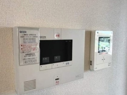 セキュリティ　※同建物の別のお部屋の写真です。