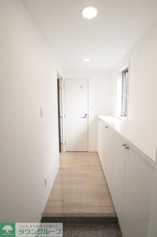 レナトゥス四谷の玄関写真