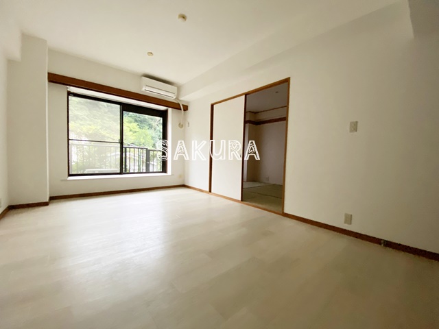 居室・リビング　開放感のあるゆったりとしたお部屋です♪