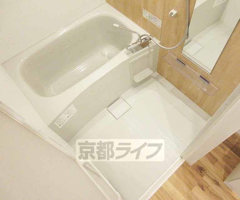 バス・シャワールーム　ピカピカ綺麗なお風呂・