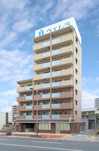 建物外観　最寄り駅徒歩10分圏内の人気マンションです