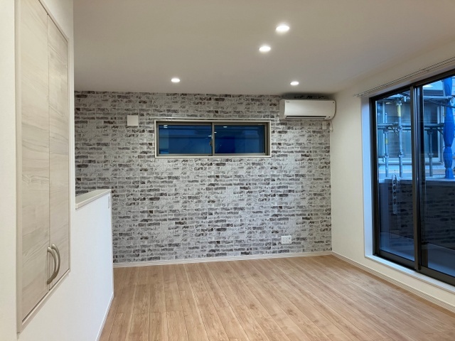 居室・リビング　リビング　エアコン付き