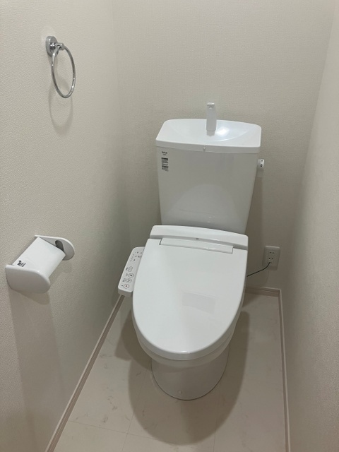 トイレ　温水洗浄暖房便座