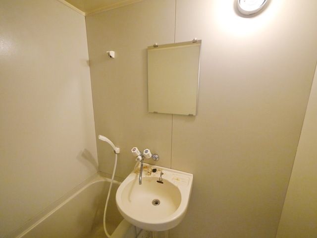 洗面設備　別部屋参考写真
