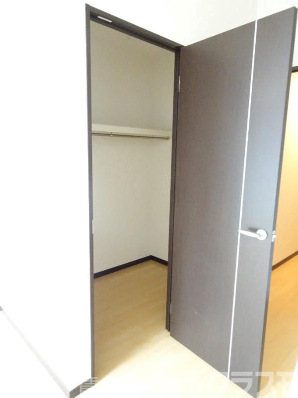 収納　ウォークインクローゼット