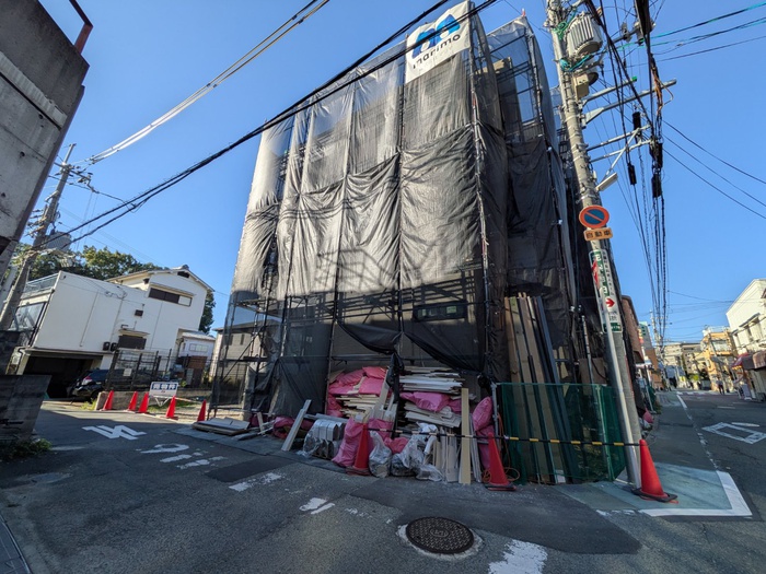 建物外観　建築中
