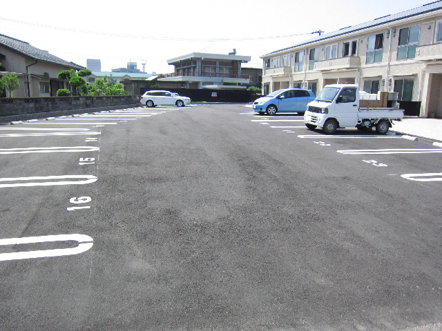 駐車場　駐車場