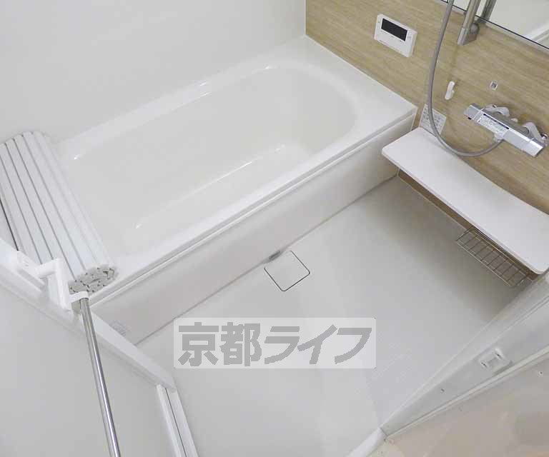 バス・シャワールーム　ゆったりは入れます。