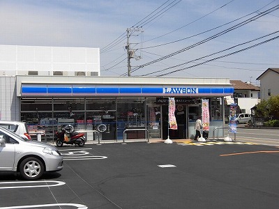 コンビニ　ローソン高知介良乙店（コンビニ）まで249m