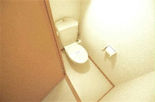 トイレ　設備・仕様は号室により異なる為現況を優先致します。