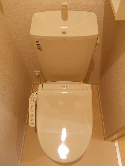 【函館市亀田町のアパートのトイレ】