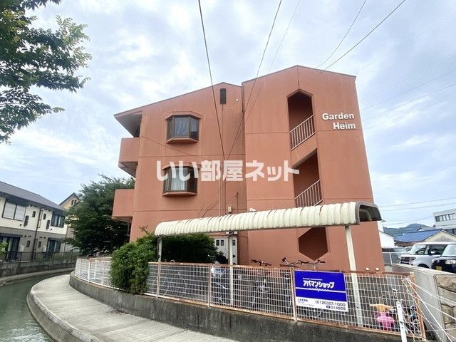 和歌山市船所のマンションの建物外観