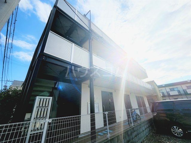 平塚市立野町のマンションの建物外観
