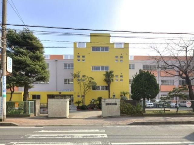 【千葉市中央区新宿のマンションの小学校】